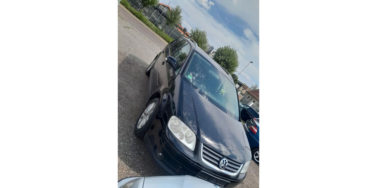 VW Touran 234.000 km 1.299 &euro; Halle 06110