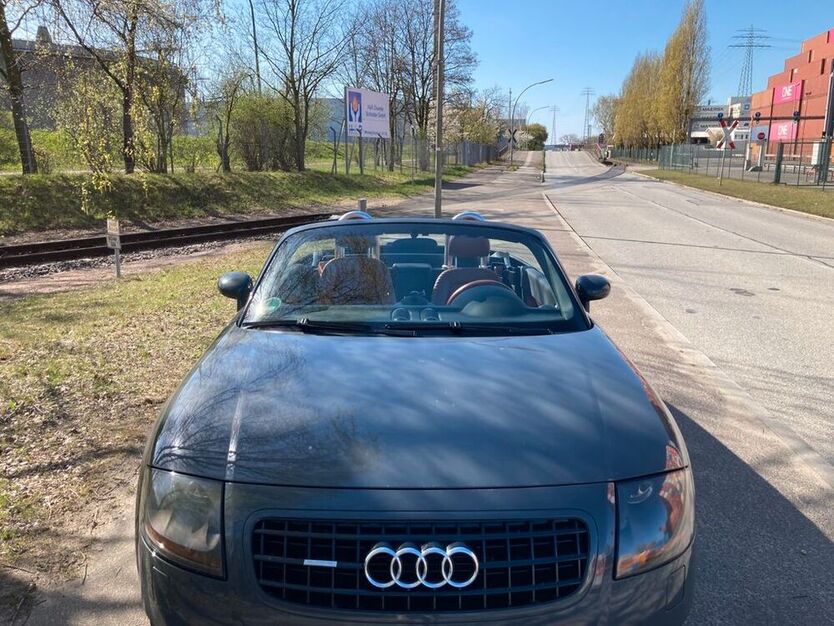 TT