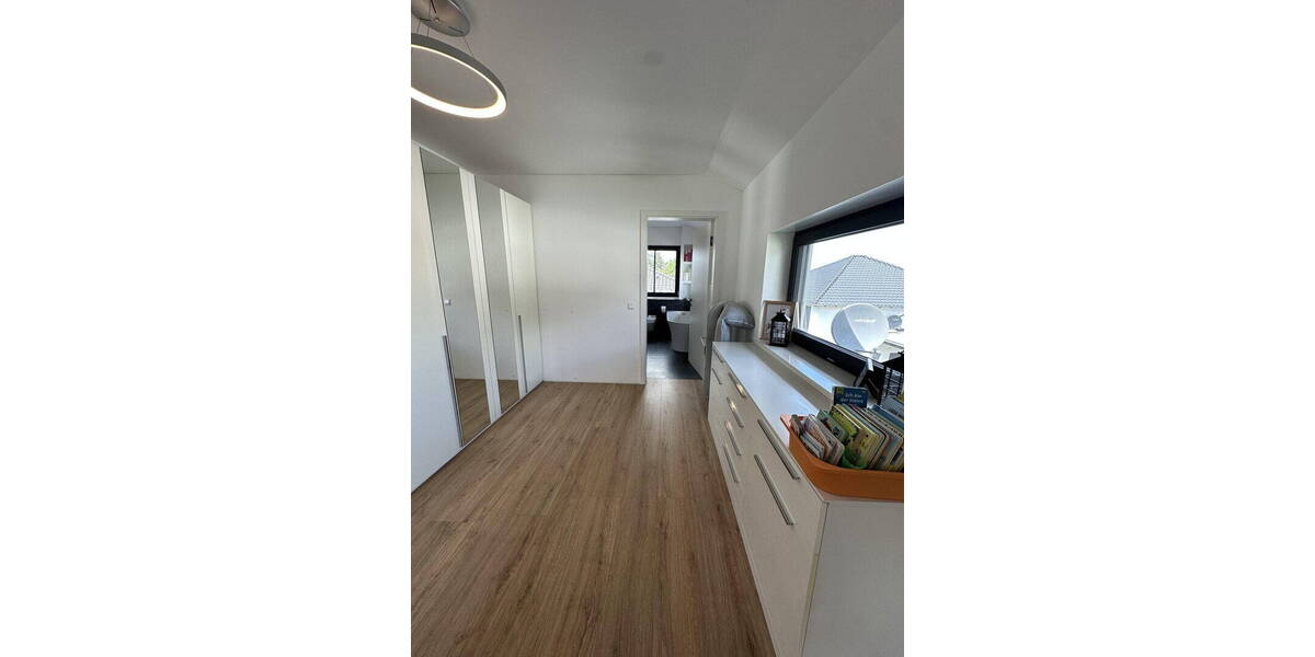 Einfamilienhaus Sankt Katharinen (Landkreis Neuwied) - 7 Zimmer, 180 m&sup2;, 2.400&euro; | Angebot:26806002