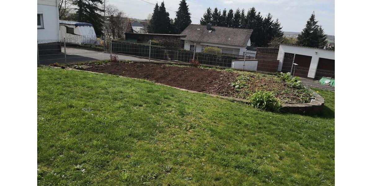 Bauernhaus, Landhaus Aßlar - 10 Zimmer, 260 m&sup2;, 285.000&euro; | Angebot:25841533