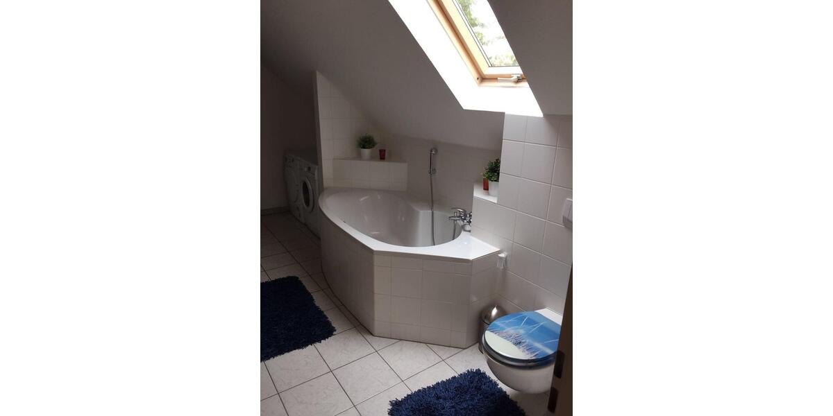 Dachgeschoßwohnung Friedewald - 4 Zimmer, 150 m&sup2;, 900&euro; | Angebot:26126723