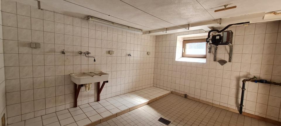 Mehrfamilienhaus, Wohnhaus Ottweiler - 8 Zimmer, 210 m&sup2;, 280.000&euro; | Angebot:26956391