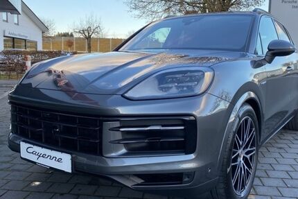 Porsche Cayenne 26.900 km 104.690 € Raubling 83064