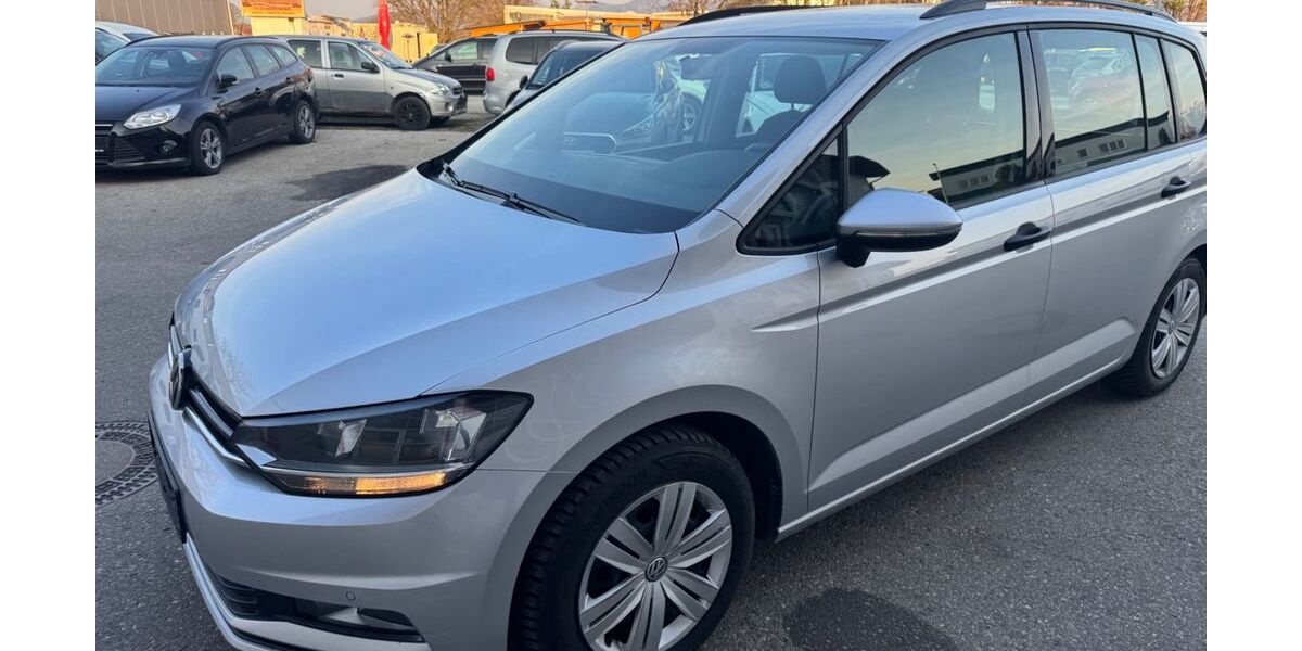 VW Touran 157.800 km 8.299 &euro; Ainring-Mitterfelden 83404