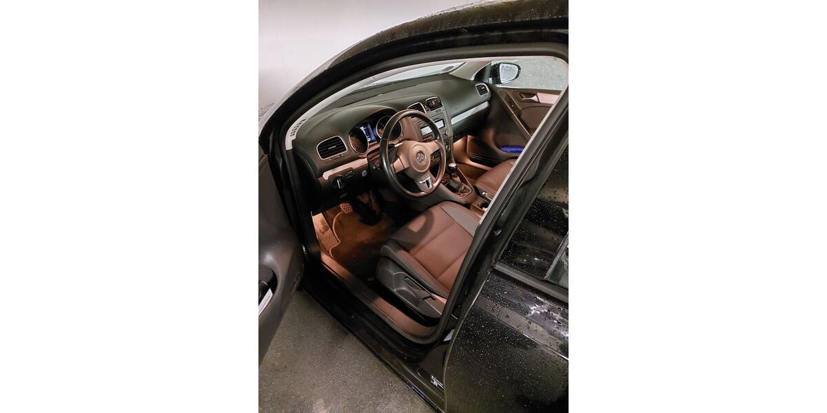 VW Golf 138.000 km 6.500 &euro; Düsseldorf 40468