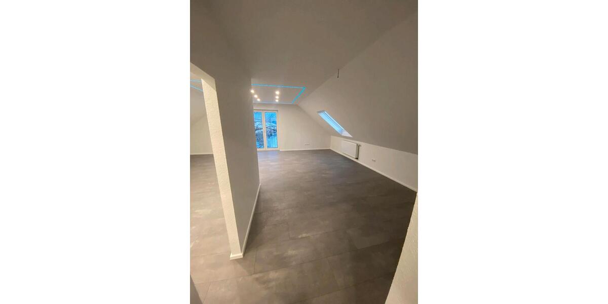 Dachgeschoßwohnung Schwanewede - 4 Zimmer, 103 m&sup2;, 179.000&euro; | Angebot:25300933