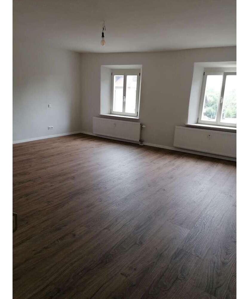Wohnung zum Mieten in Arnstorf 750 € 120 m²