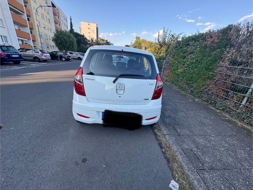 i10