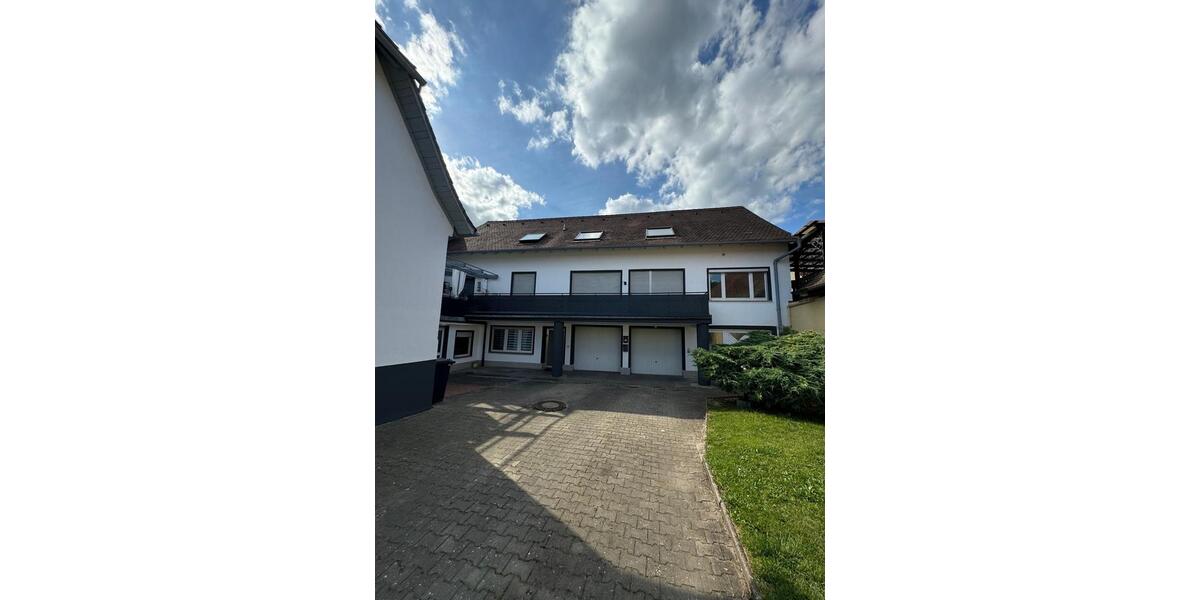 Etagenwohnung Schlüsselfeld - 5 Zimmer, 150 m&sup2;, 1.200&euro; | Angebot:26699657
