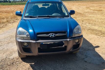 Hyundai TUCSON 131.000 km 4.150 &euro; Meckenheim 53340