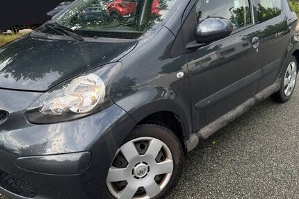 Toyota Aygo (X) 120.000 km 2.900 &euro; Hamburg 20537