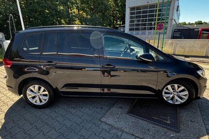 VW Touran 131.000 km 16.000 &euro; Ottendorf Okrilla 01458