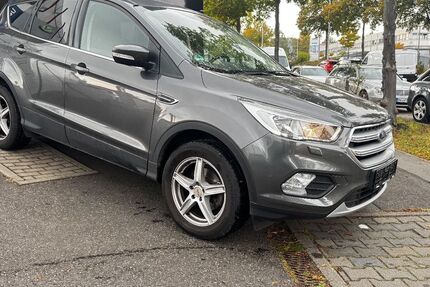 Ford Kuga 62.440 km 12.600 € Chemnitz 09114