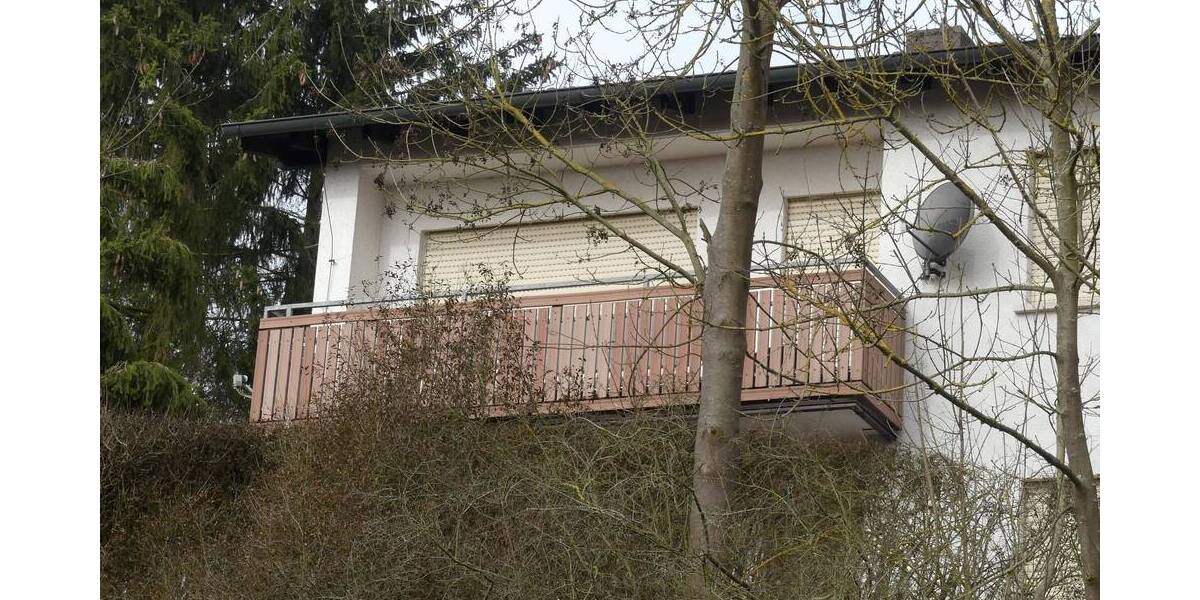 Etagenwohnung Schrecksbach Röllshausen - 4 Zimmer, 103 m&sup2;, 63.000&euro; | Angebot:25685481