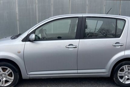 Subaru Justy 124.000 km 2.290 &euro; Düsseldorf 40237