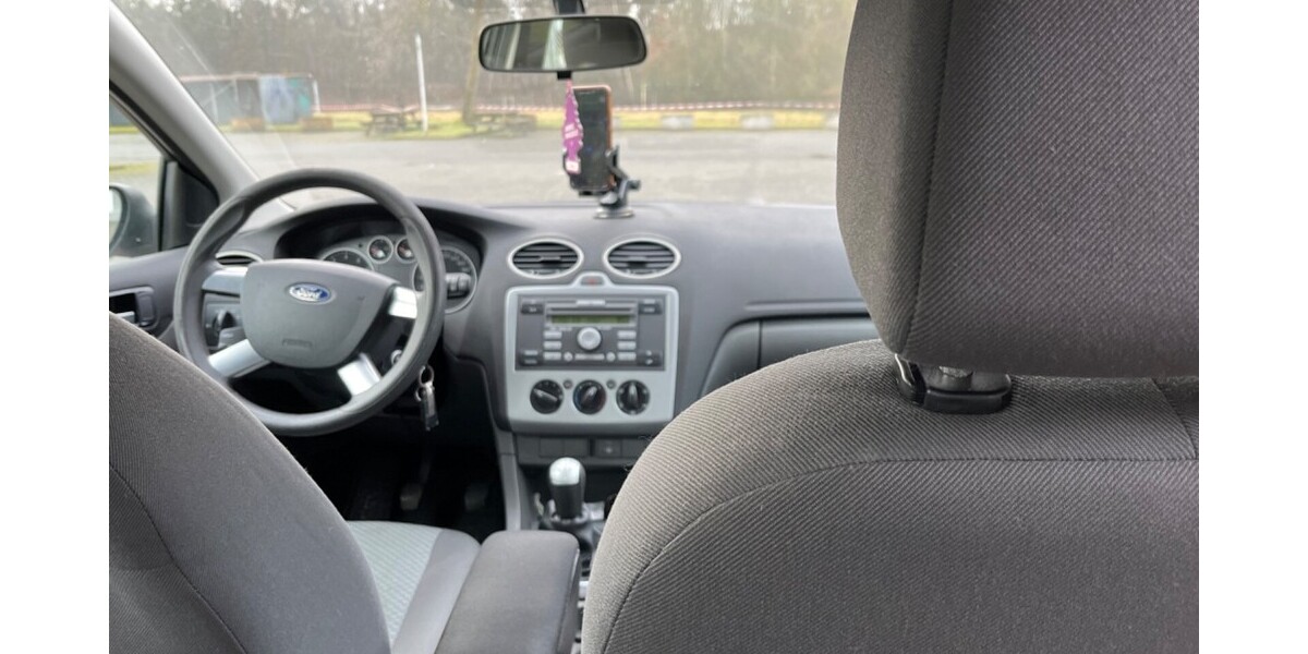 Ford Focus 151.000 km 2.400 &euro; Aschaffenburg 63701