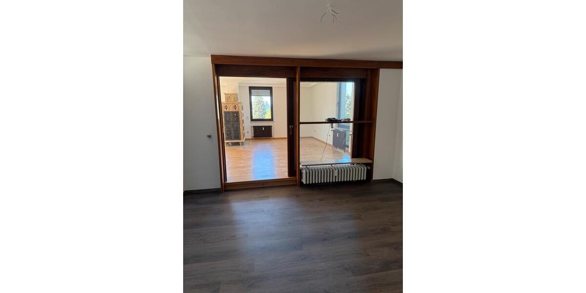 Renovierte Wohnung 4 zimmer