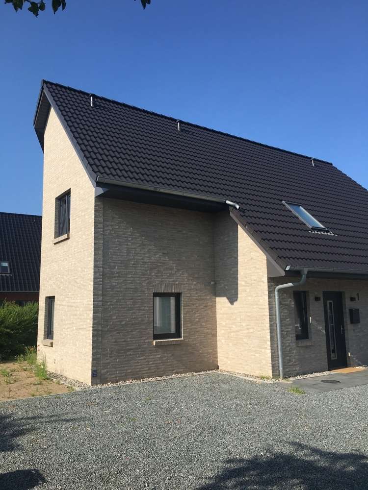 Haus zum Mieten in Harrislee 1.350 € 102.36 m²