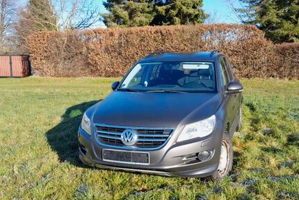 VW Tiguan 169.100 km 5.250 € Bad Berka 99438