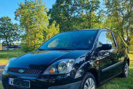 Ford Fiesta 70.803 km 2.900 &euro; Bad Wildungen 34537