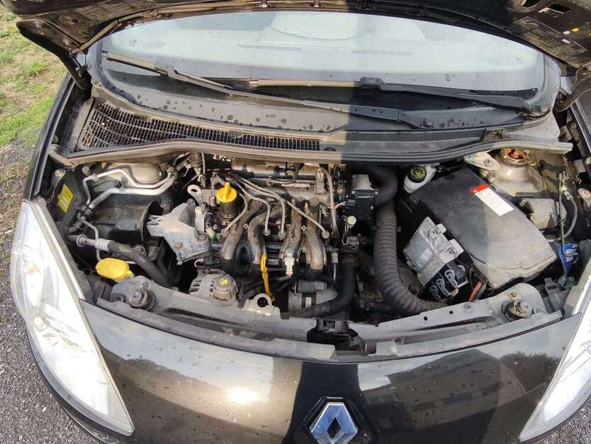 Renault Twingo 94.132 km 2.400 € Königswinter 53639