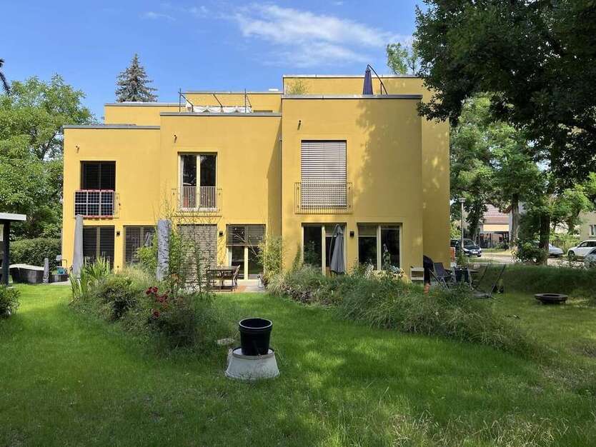 Haus zum Mieten in Berlin 2.535 € 137.49 m²