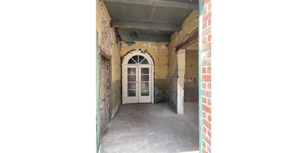 Mehrfamilienhaus, Wohnhaus Hage - 10 Zimmer, 250 m&sup2;, 600&euro; | Angebot:26072903