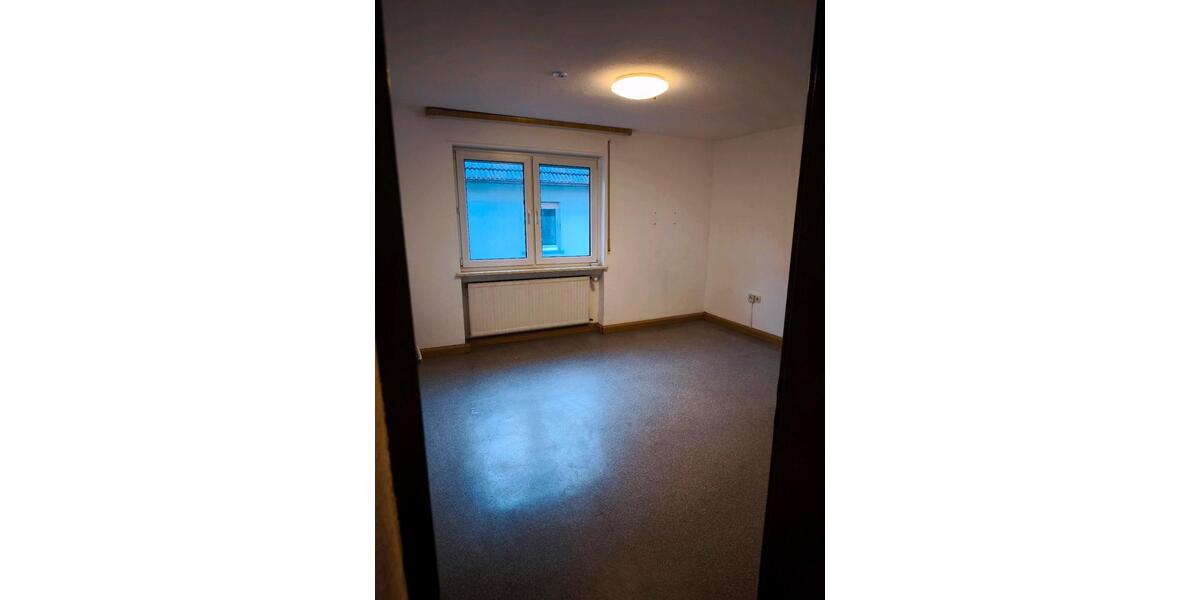 Etagenwohnung Landstuhl - 4 Zimmer, 75 m&sup2;, 830&euro; | Angebot:25289711