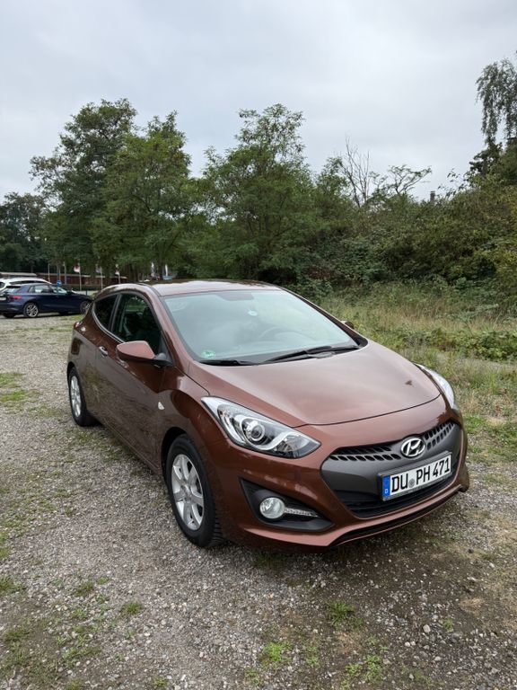 i30