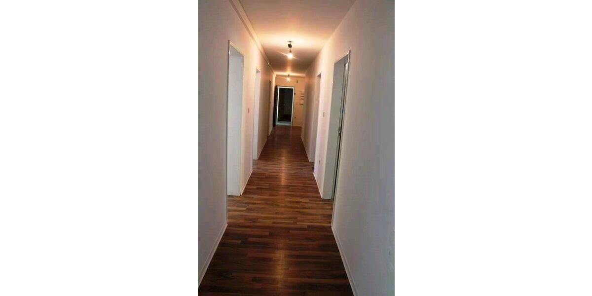 Etagenwohnung Pirmasens - 6 Zimmer, 130 m&sup2;, 750&euro; | Angebot:26412986