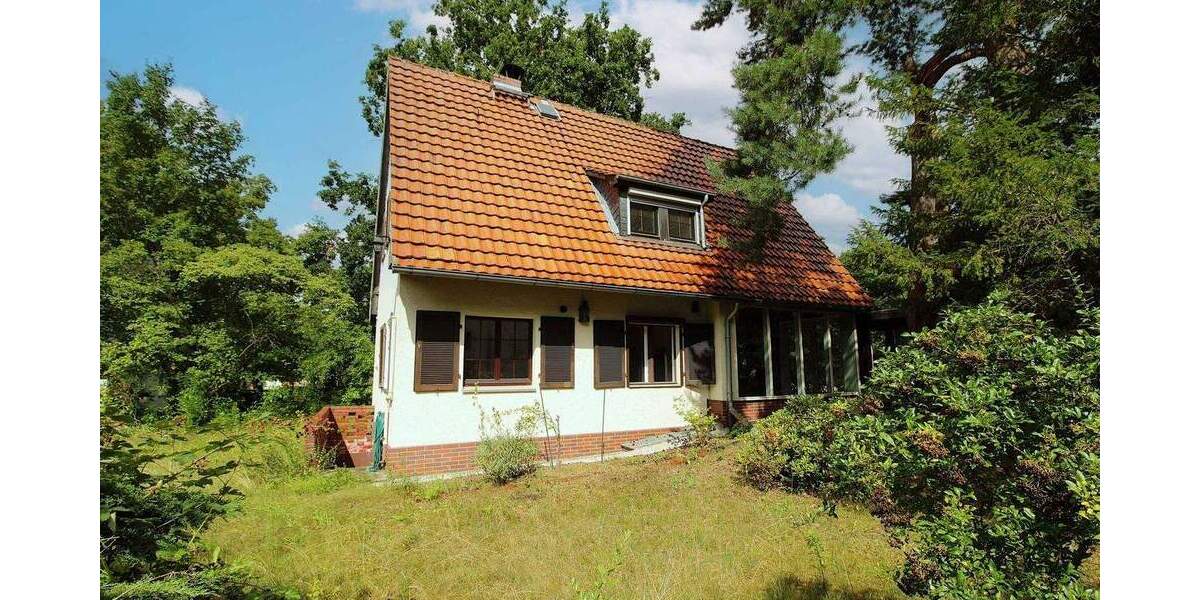 Sanierungsbedürftiges EFH mit herrlichem Garten & Baulandreserve in gefragter Lage von Berlin-Kladow 4 zimmer