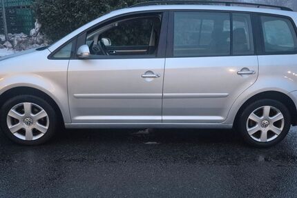 VW Touran 217.157 km 2.900 &euro; Achim 28832