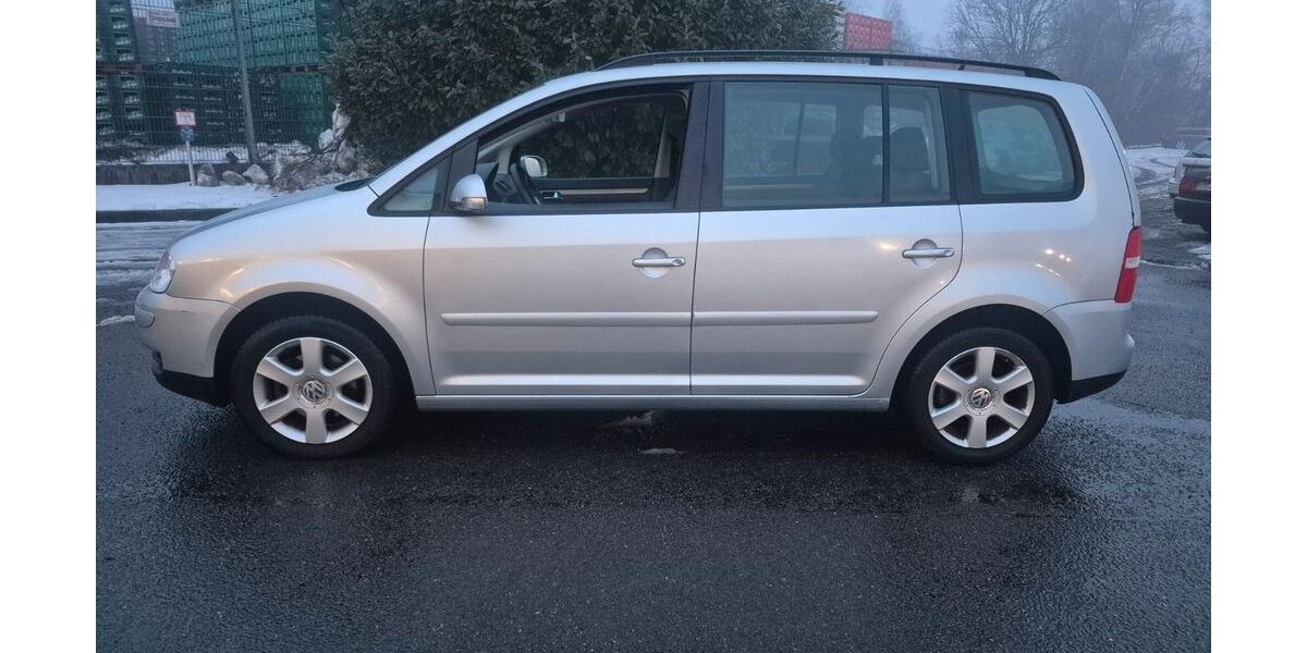 VW Touran 217.157 km 2.900 &euro; Achim 28832