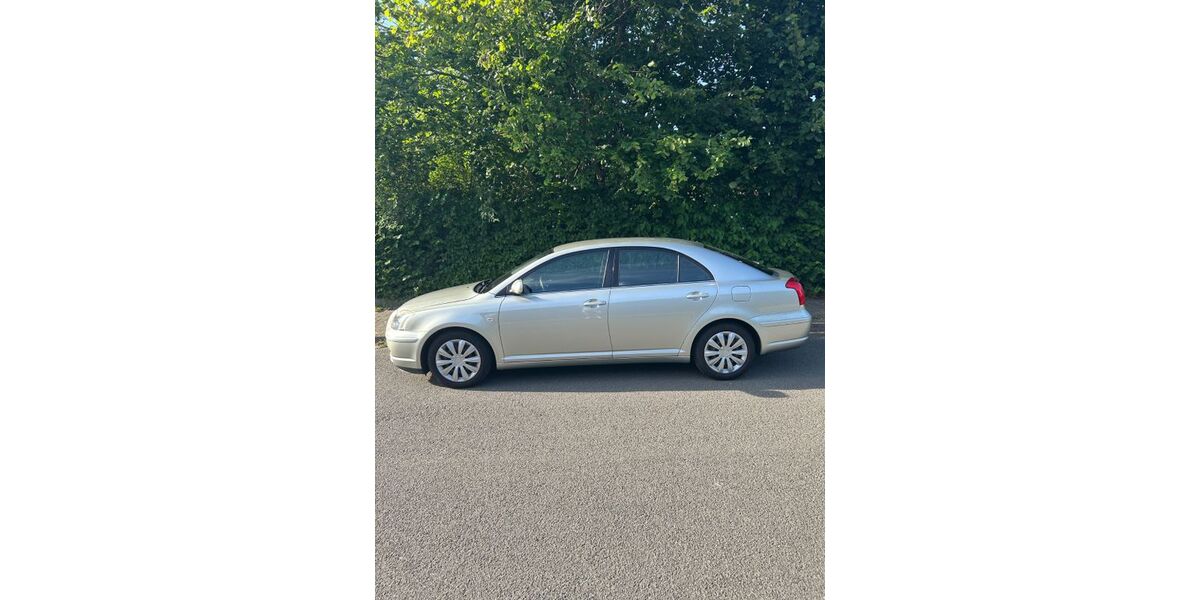 Toyota Avensis 145.000 km 2.400 &euro; Georgsmarienhütte 49124
