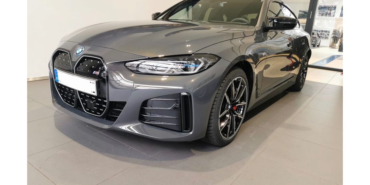 BMW i4 30.000 km 62.900 &euro; Bremen 28359