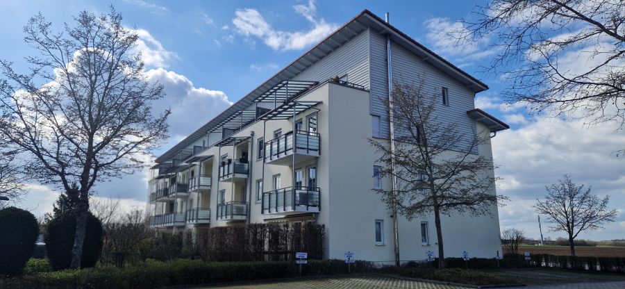 Provisionsfrei* (Von Privat) Charmante 4-Zimmer Wohnung mit Balkon sowie Außenstellplatz in Kirchheim bei München - Etagenwohnung Kirchheim bei München | Angebot:24356453