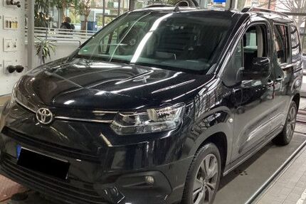 Toyota Proace City 21.102 km 28.450 &euro; Hamburg 22111