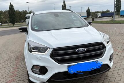 Ford Kuga 90.300 km 13.550 &euro; Friedland 17098