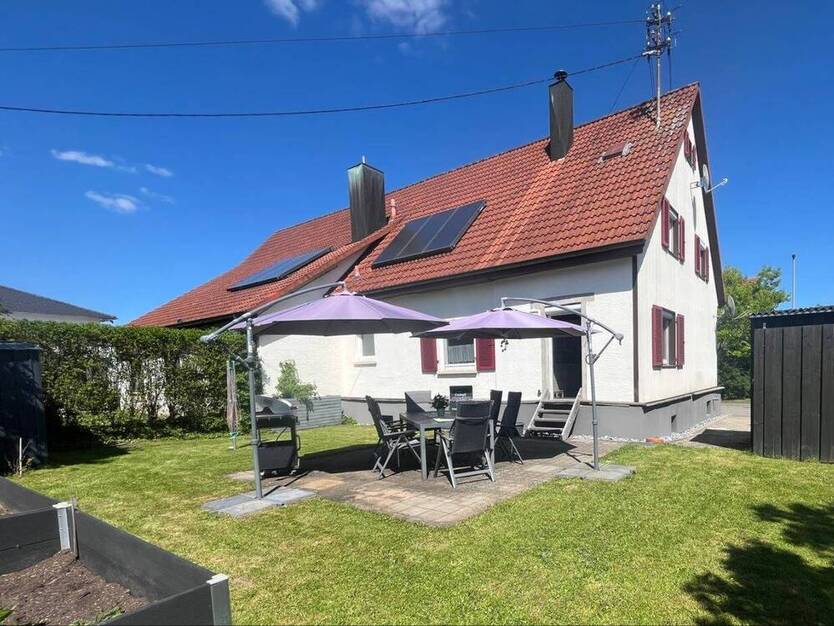 schön renovierte DHH mit Ausbaureserve **Top Preis**provisionsfrei**