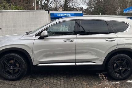Hyundai SANTA FE 66.300 km 32.000 &euro; Essen 45257