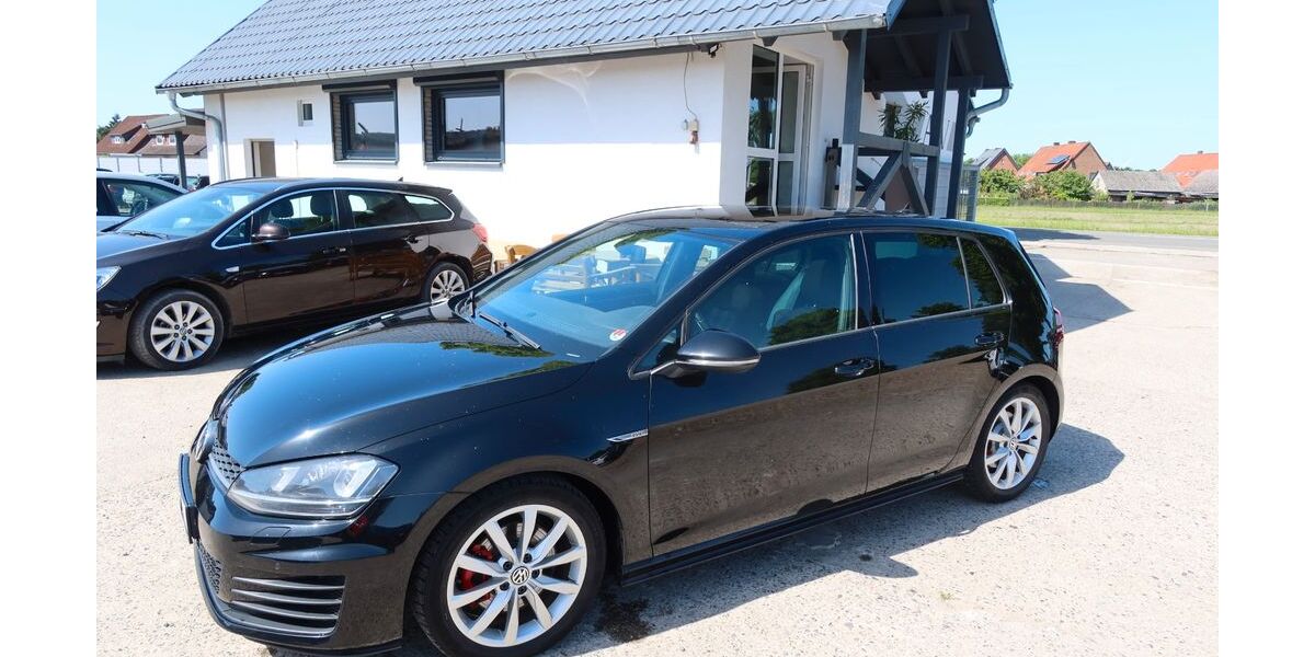 VW Golf 130.000 km 12.999 &euro; Groß Oesingen 29393
