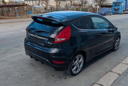Ford Fiesta 167.307 km 3.500 &euro; Hof 95028