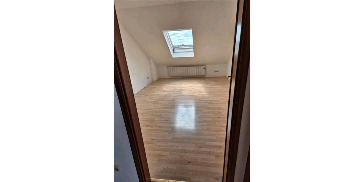 Dachgeschoßwohnung Petersaurach - 3.5 Zimmer, 95 m&sup2;, 239.000&euro; | Angebot:26340446