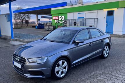 Audi A3 171.000 km 12.800 € Regensburg 93055