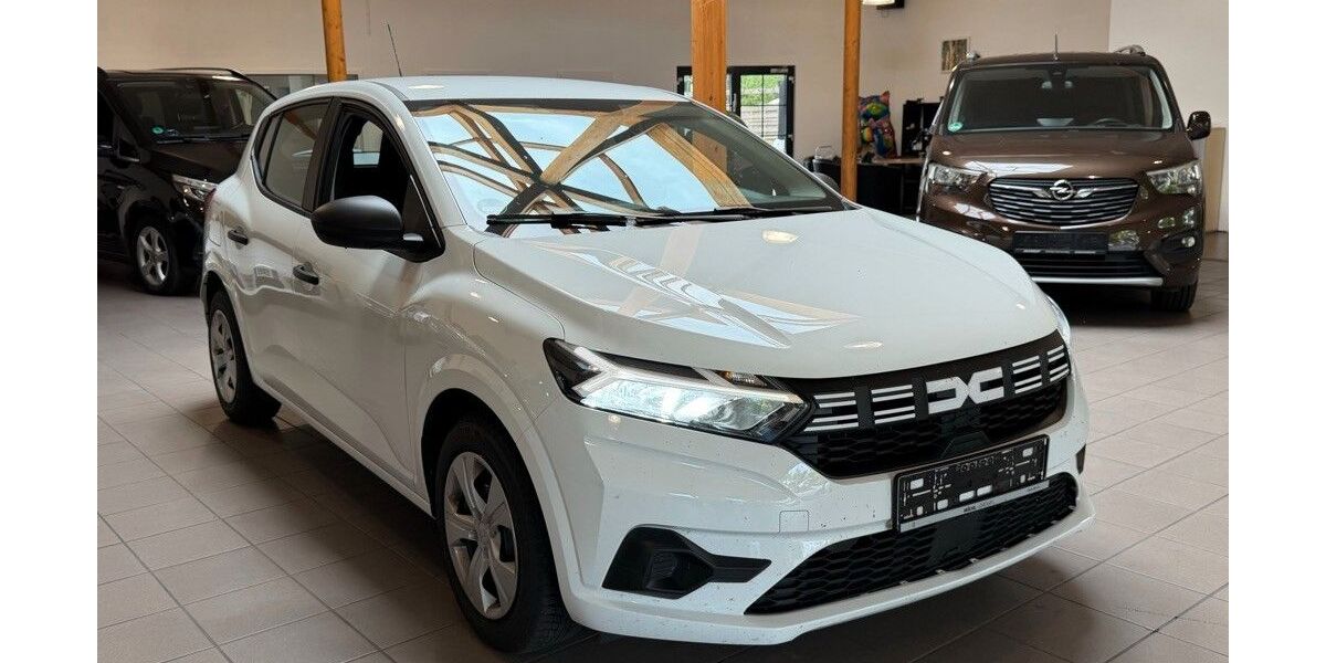 Dacia Sandero 40.000 km 10.900 &euro; Kassel 34123