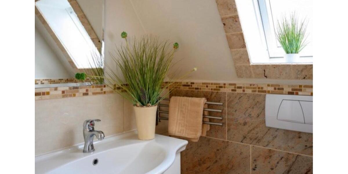 Dachgeschoßwohnung Scharbeutz - 3.5 Zimmer, 51 m&sup2;, 1.280&euro; | Angebot:26226496