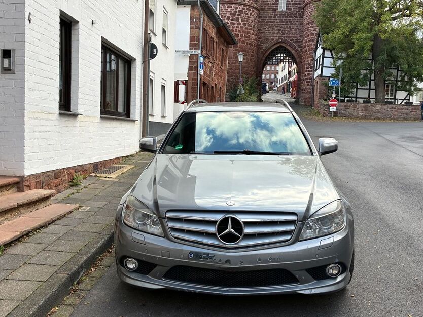 Mercedes-Benz C 320 322.000 km 5.500 € Nideggen 52385