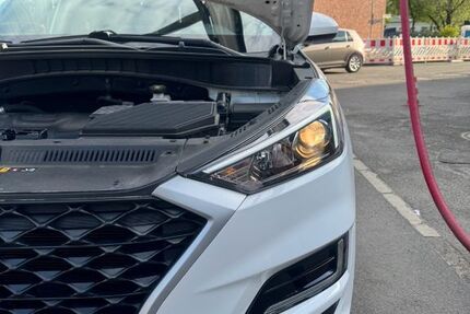 Hyundai TUCSON 66.000 km 16.250 € Berlin 10318