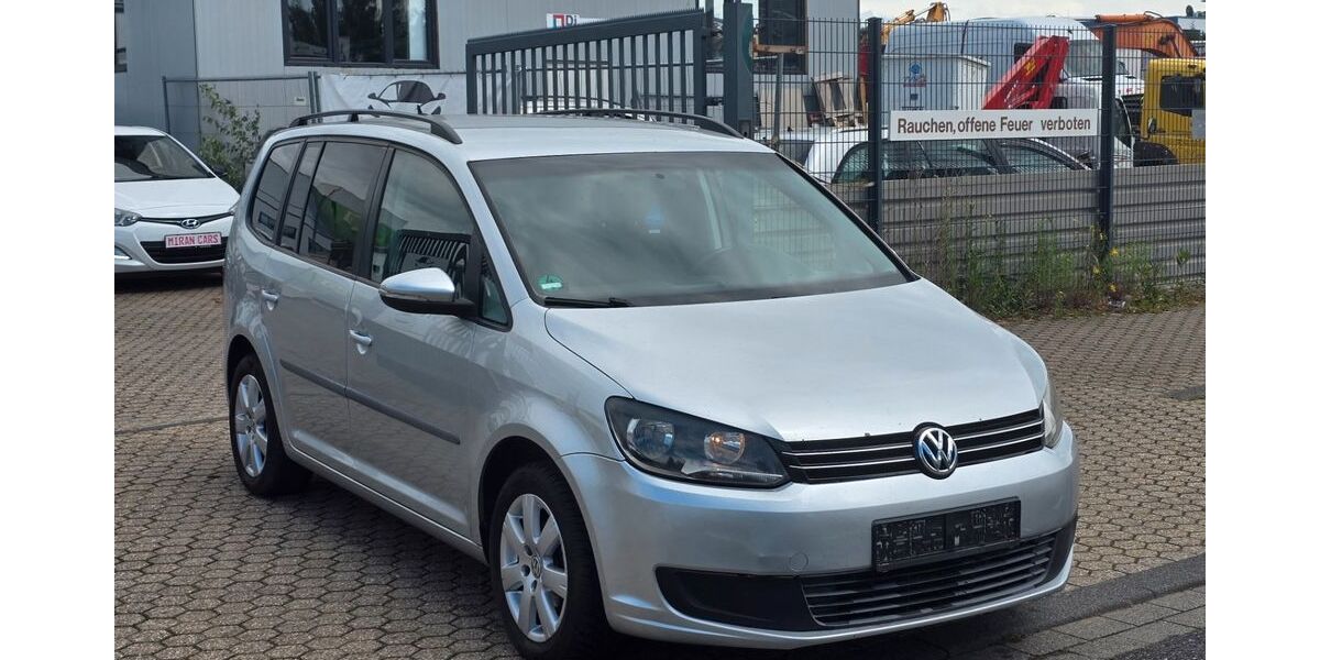 VW Touran 232.187 km 2.999 &euro; Düren 52353