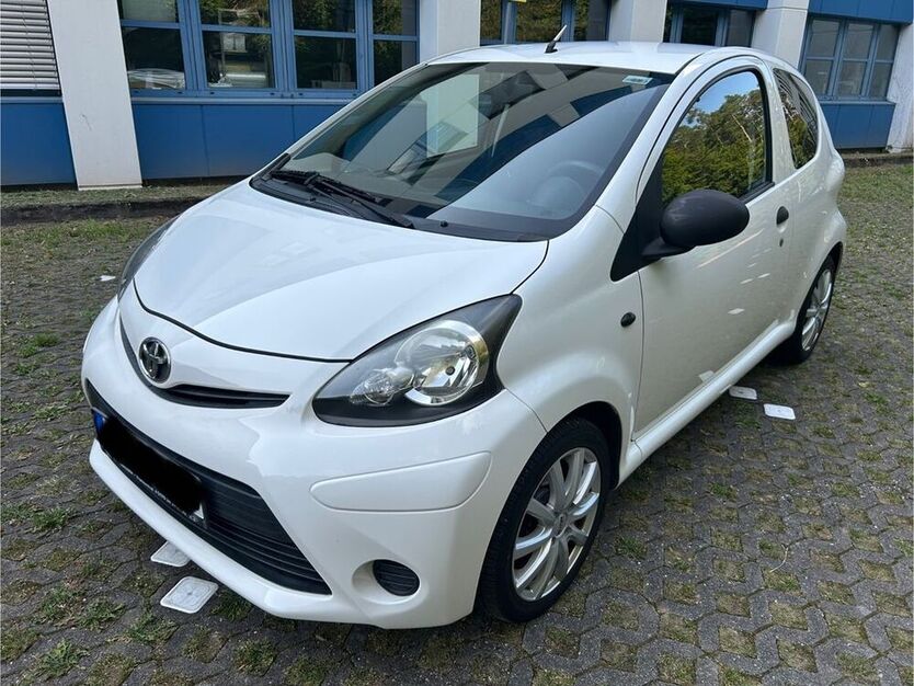 Aygo (X)